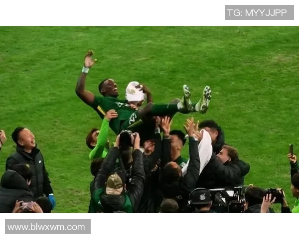 中超射手榜激战正酣 谁将最终捧起金靴荣誉的桂冠