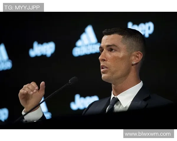 C罗从贫困少年到世界足坛巨星的传奇奋斗与成功之路